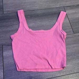 pink tank top